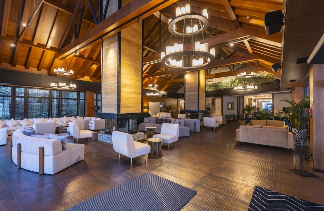 Ambassadori Goderdzi Hotel Eksteriør bilde